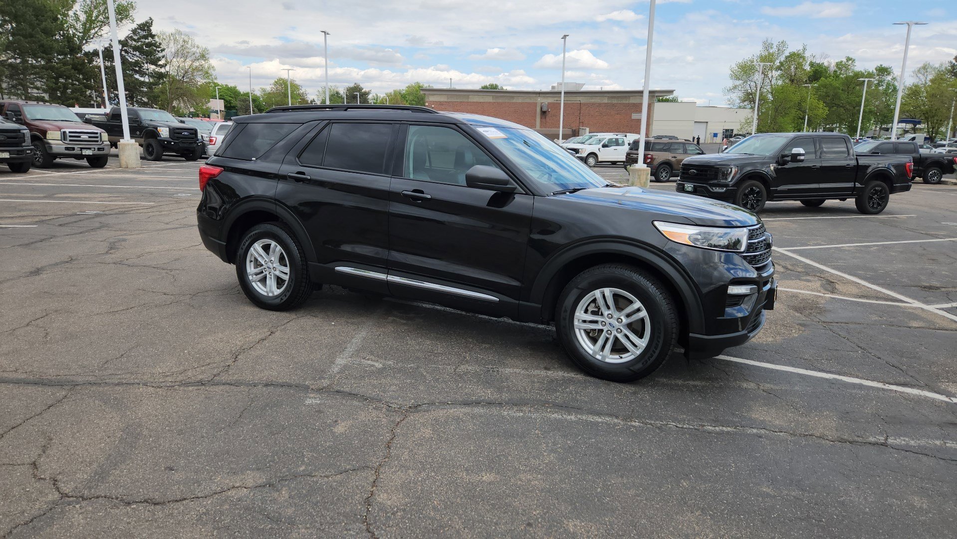 2023 Ford Explorer XLT - Photo 16