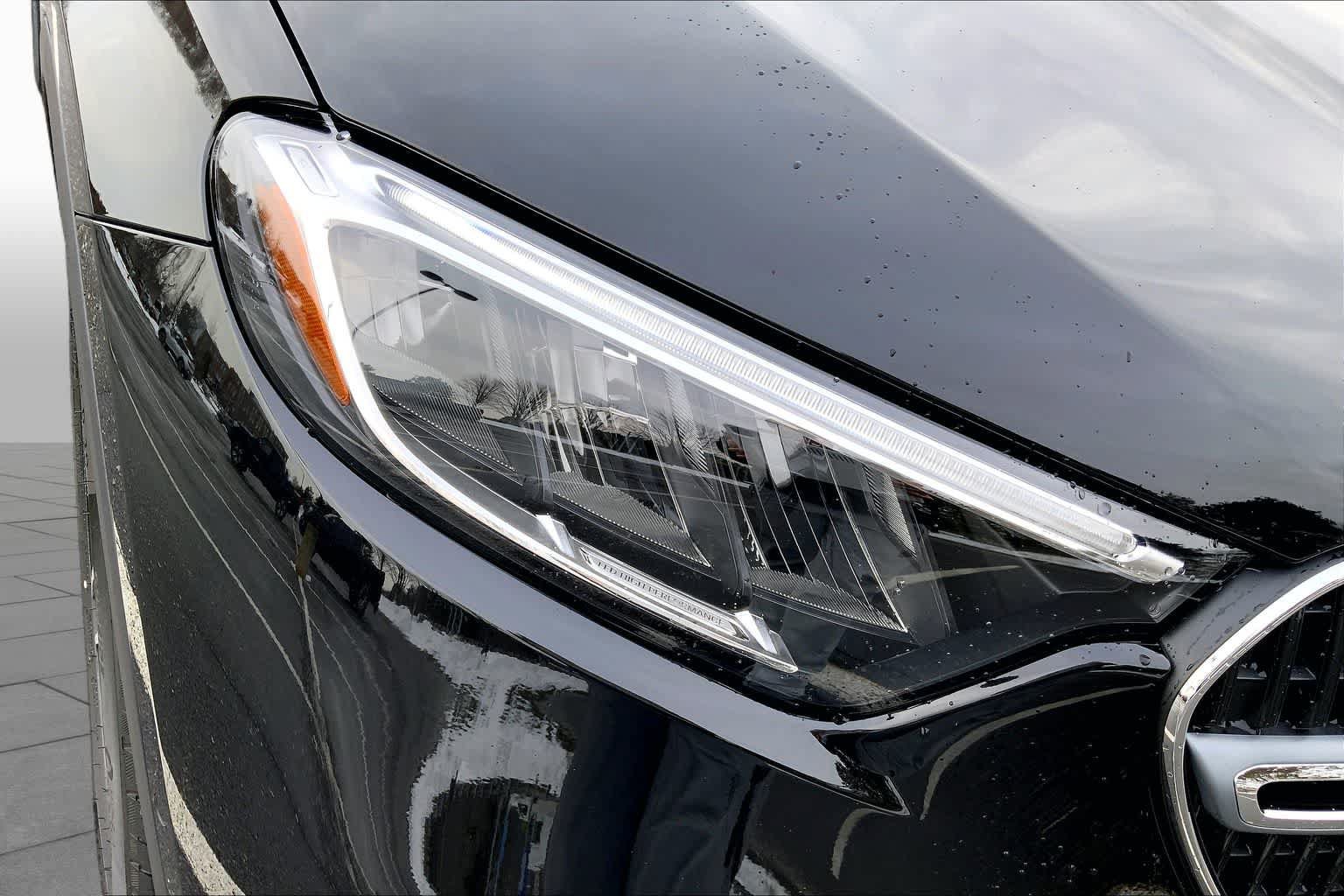 New 2026 Obsidian Black Metallic Mercedes-Benz GLC 300 image 17