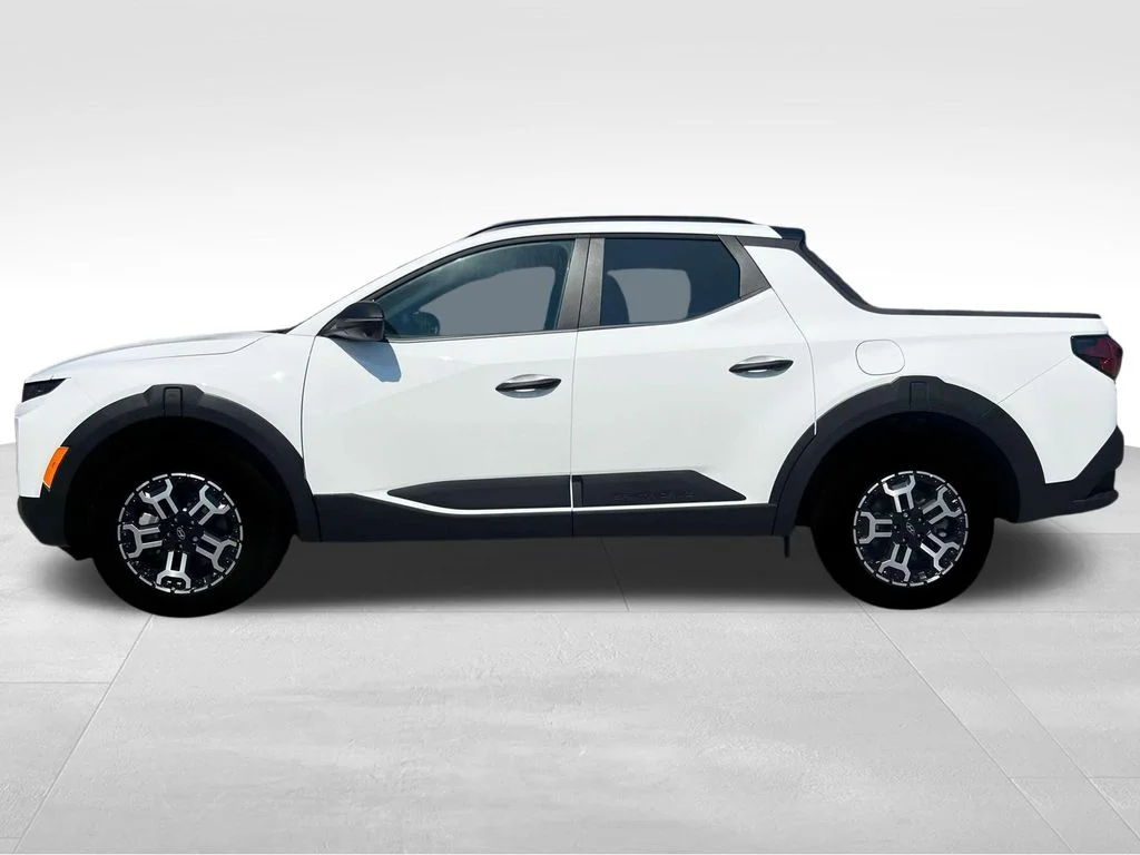 Used 2025 White Hyundai XRT image 3
