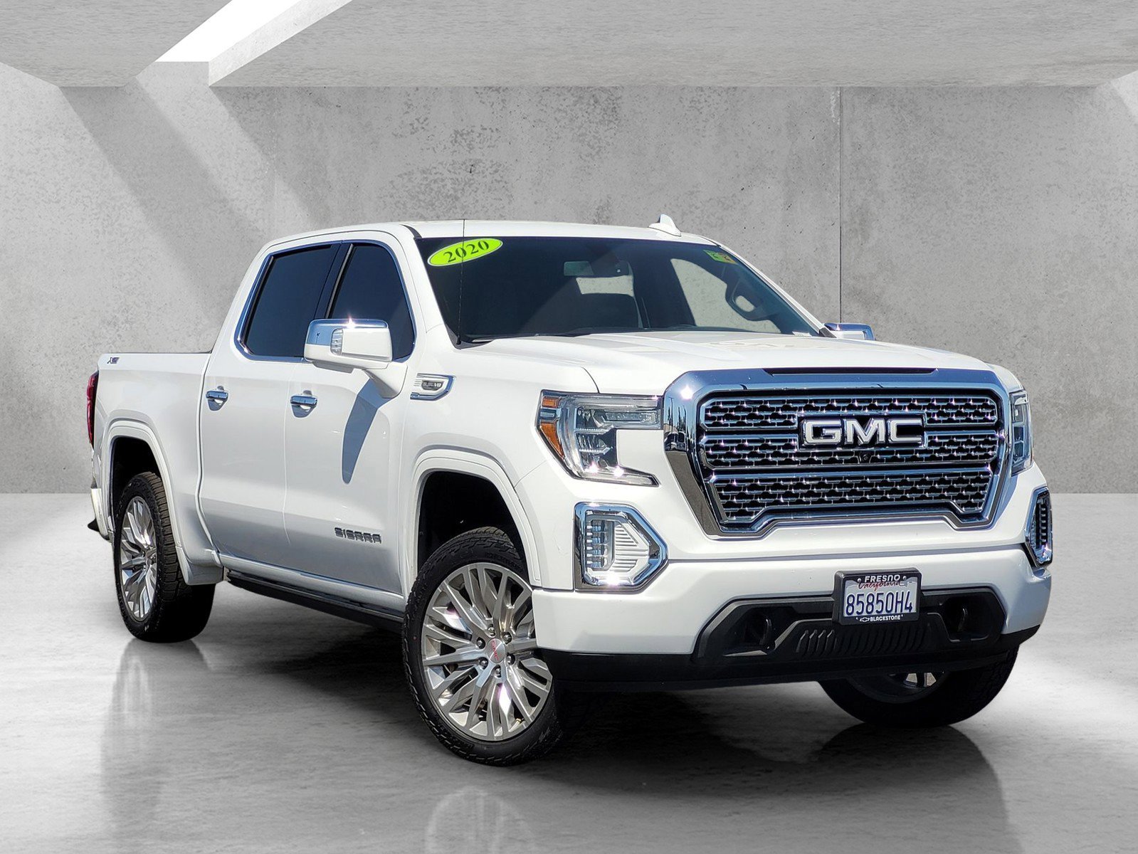 2020 GMC Sierra 4WD Crew Cab Short Box SLT's photo