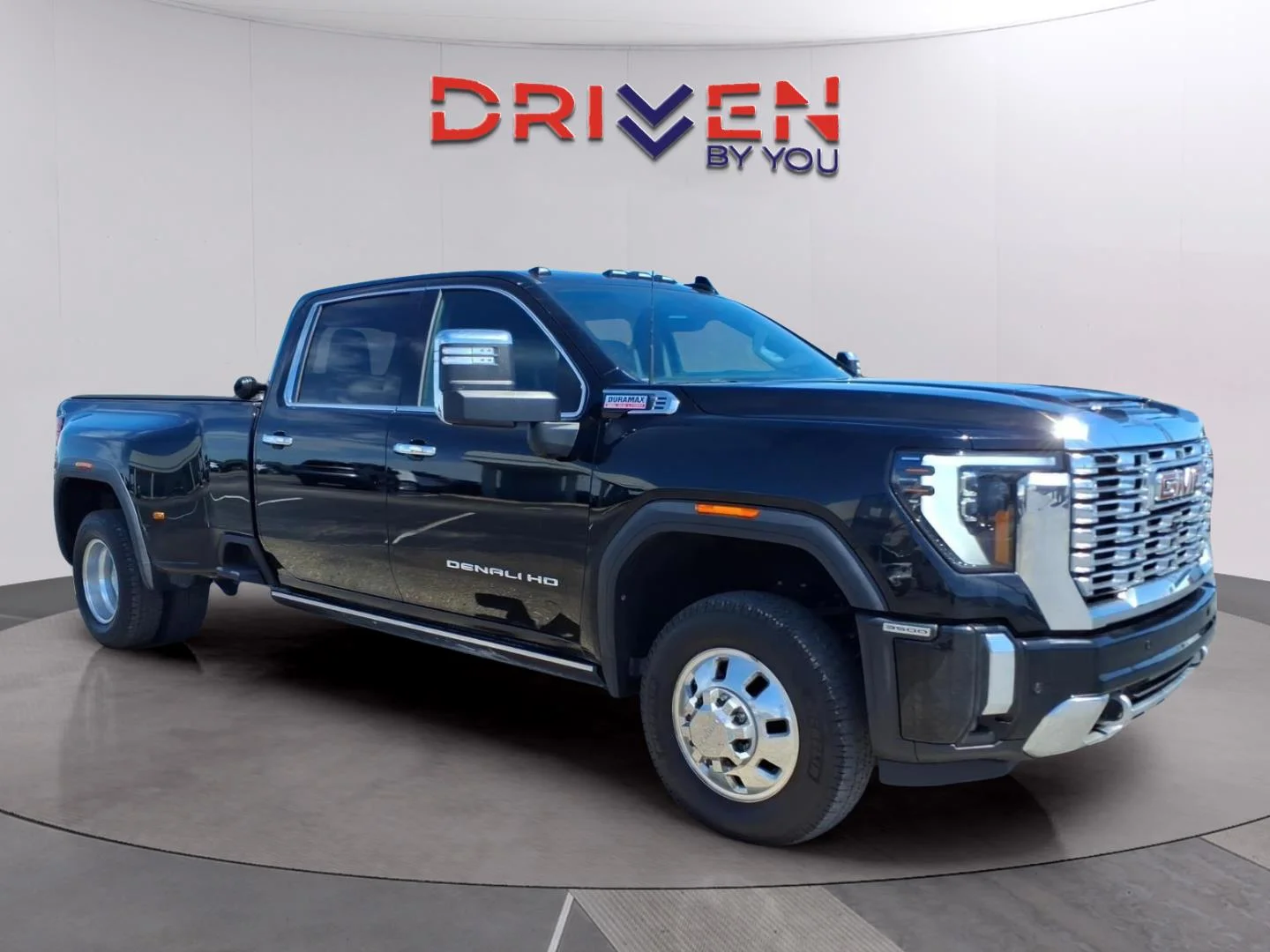 Used 2024 Onyx Black GMC Denali DRW image 7