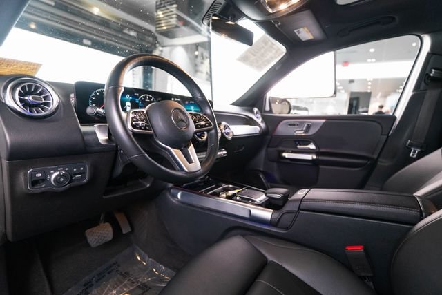 Certified Used 2021 White Mercedes-Benz GLB 250 image 4