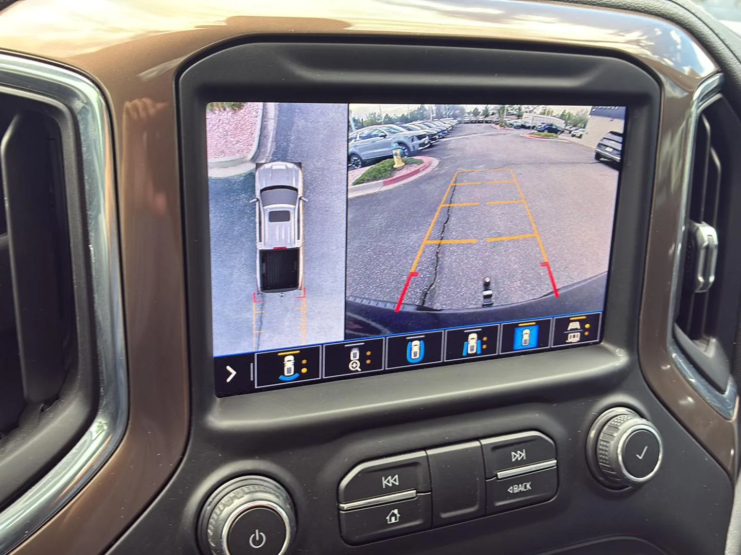 Used 2020 Northsky Blue Metallic Chevrolet High Country image 37