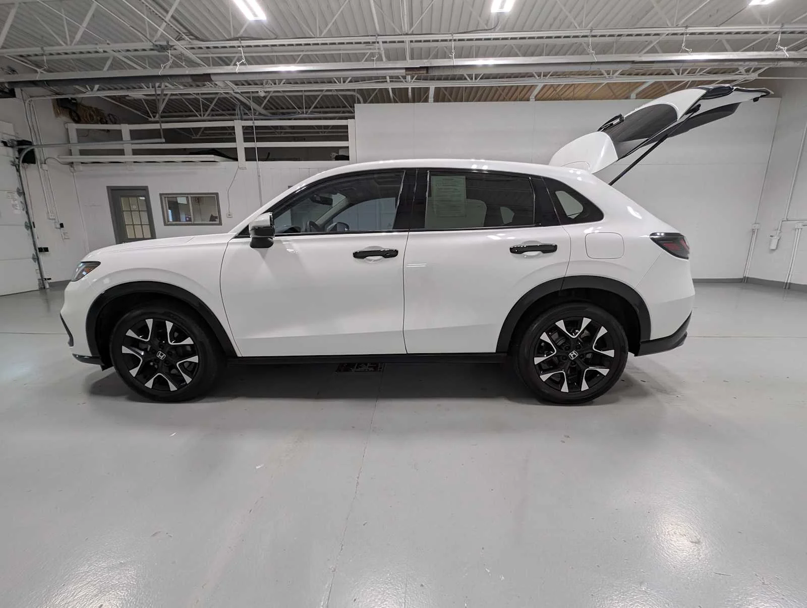 Certified Used 2026 Platinum White Pearl Honda AWD EX-L image 12