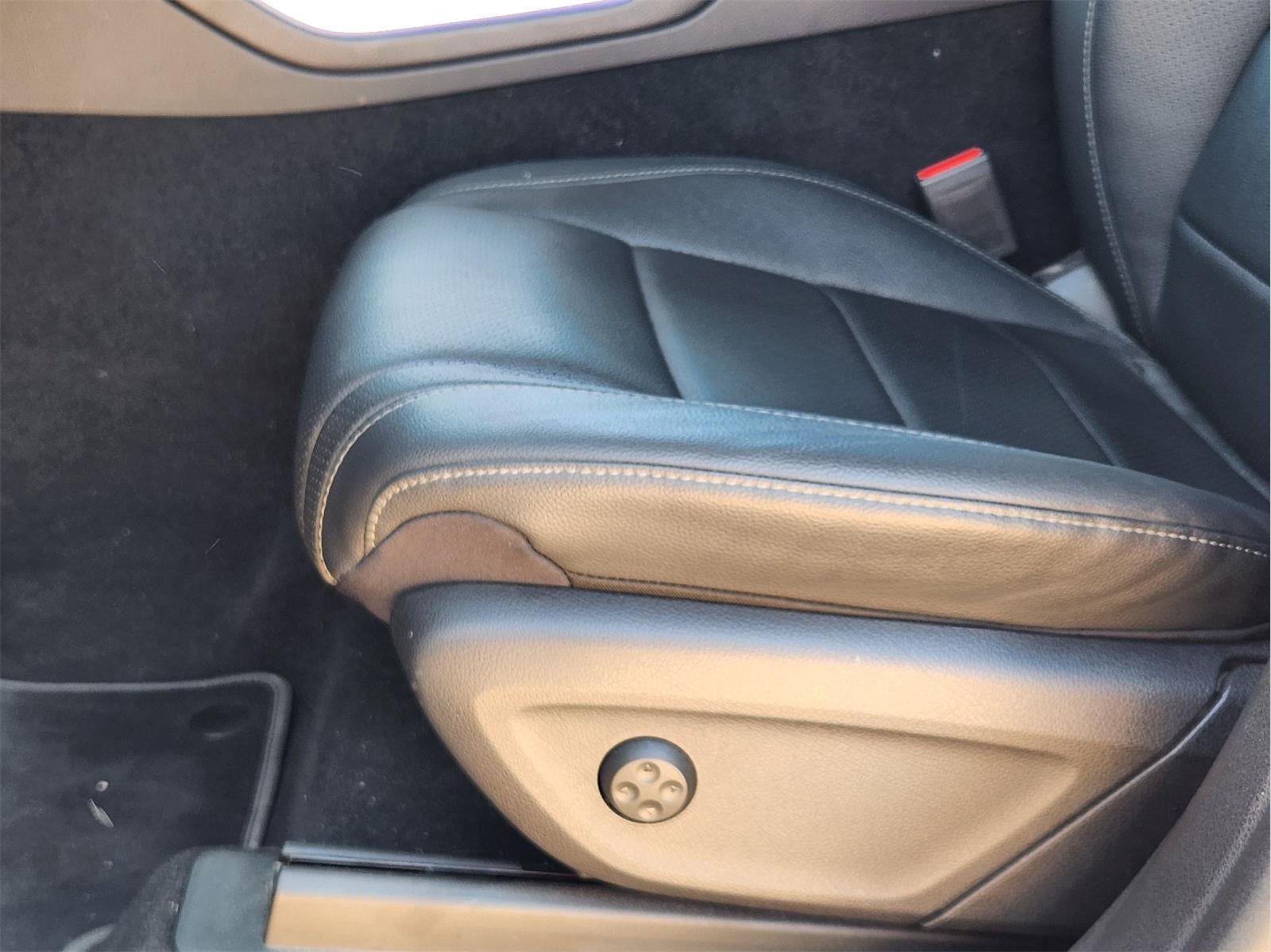 Used 2021 Polar White Mercedes-Benz GLE 350 image 24
