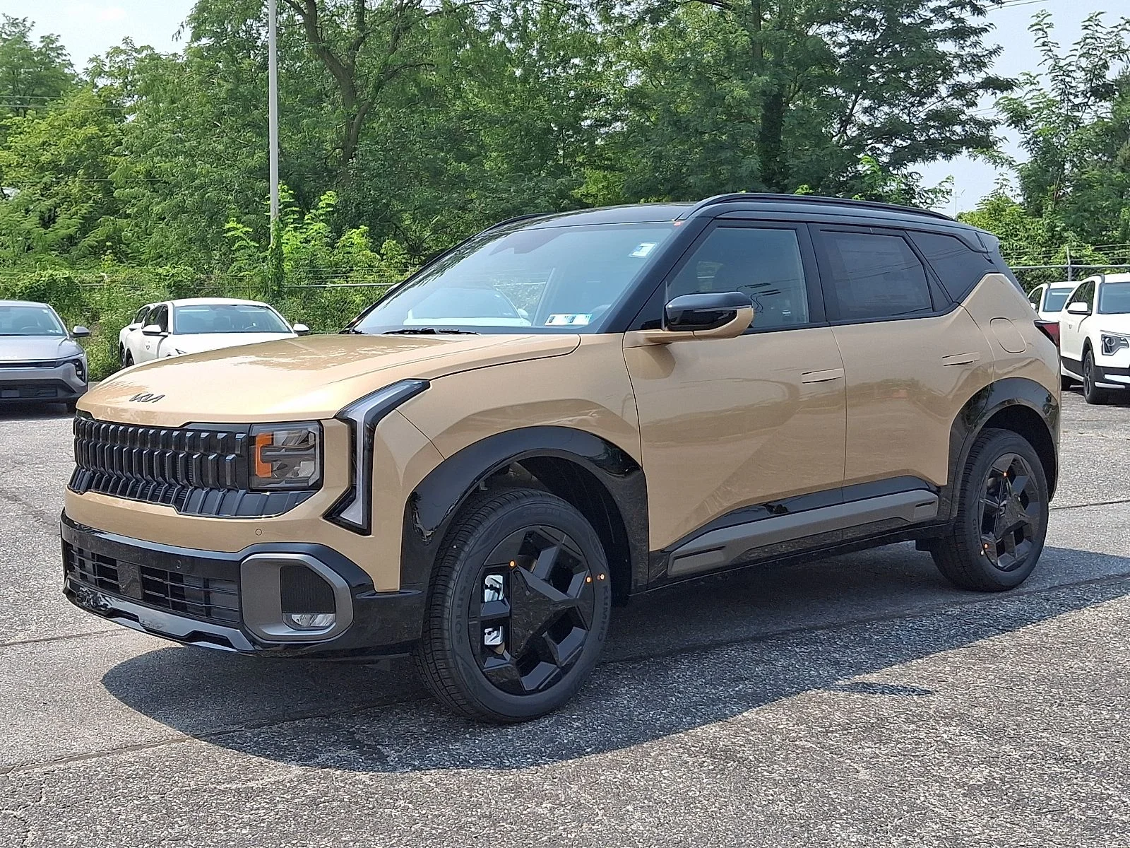 New 2027 Brown Kia X-Line S image 4
