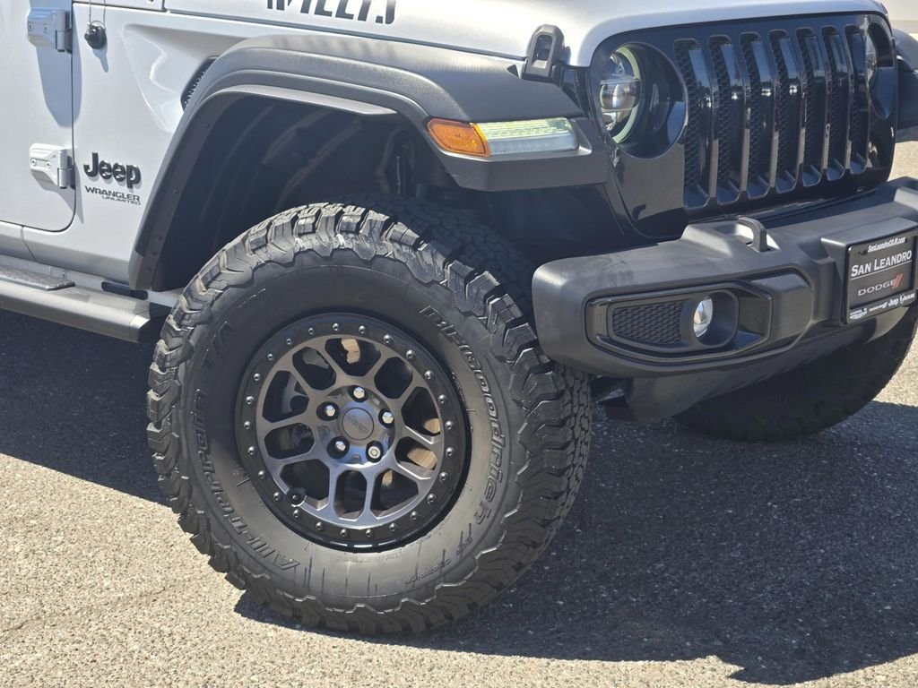 Certified Used 2022 Silver Zynith Clearcoat Jeep Unlimited Willys image 9