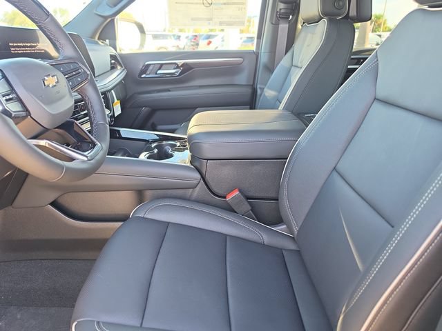 2026 Chevrolet Suburban Premier - Photo 16
