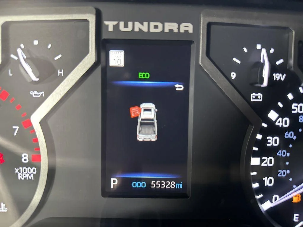 Used 2022 White Toyota SR5 image 23