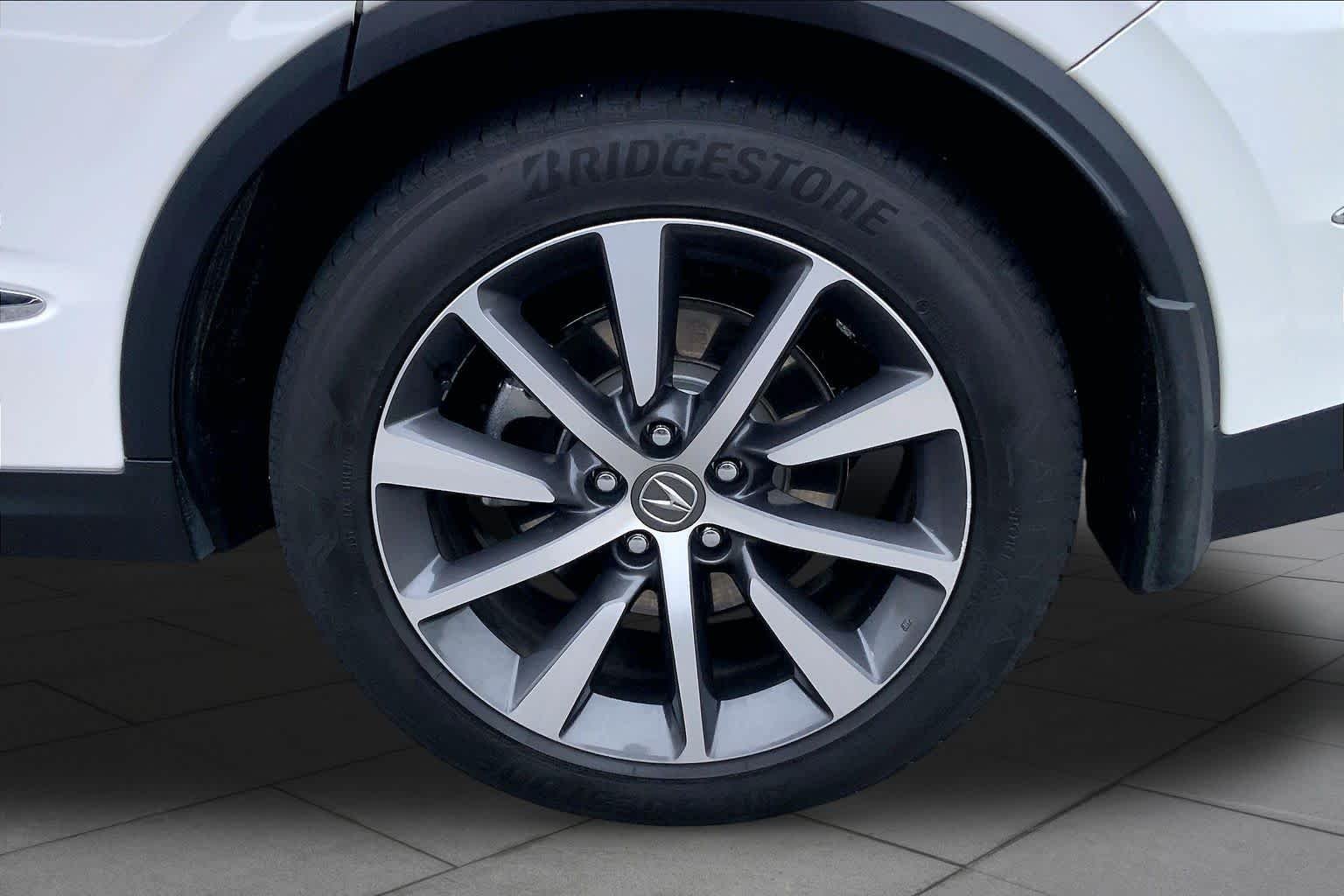 Used 2025 Platinum White Pearl Acura w/Technology Package image 11