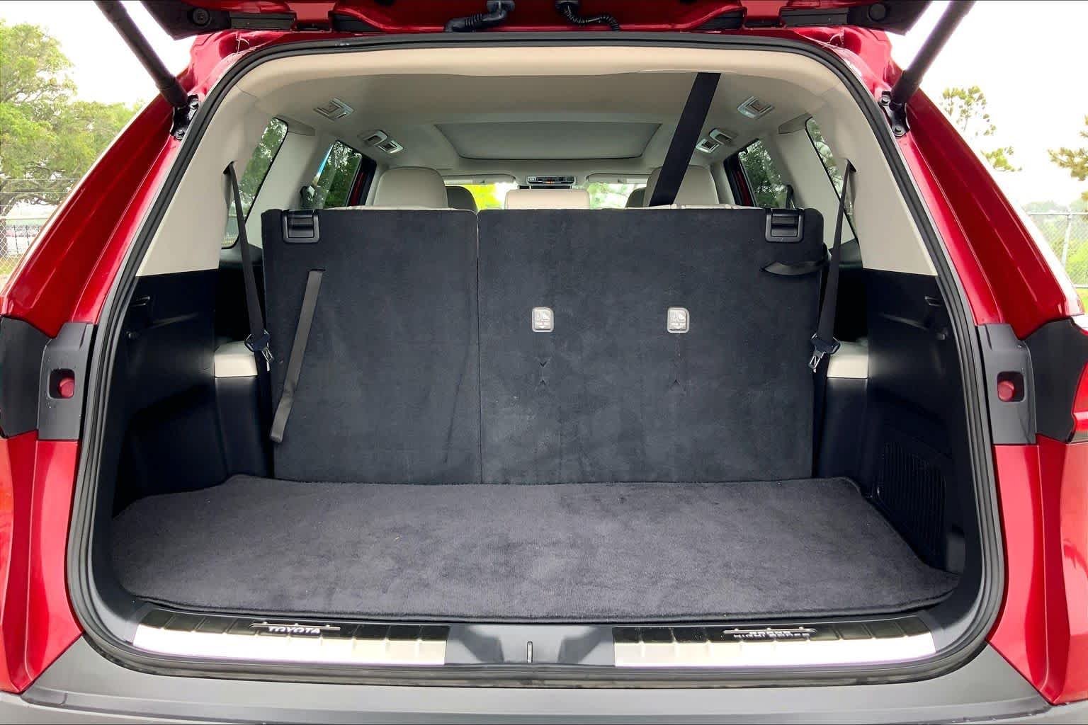 Used 2024 Ruby Flare Pearl Toyota XLE image 34