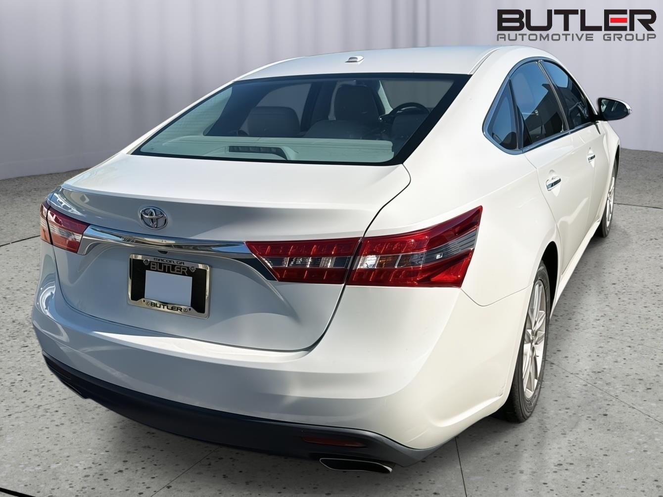 Used 2015 Blizzard Pearl Toyota XLE image 8
