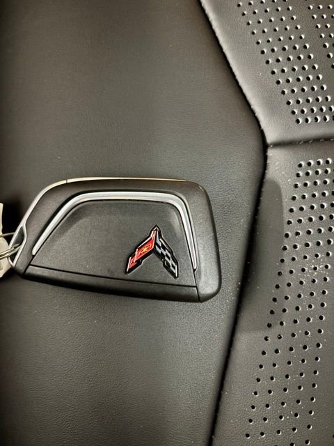 Used 2025 White Chevrolet Z06 image 21