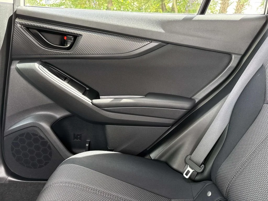 Used 2023 White Subaru Base image 18
