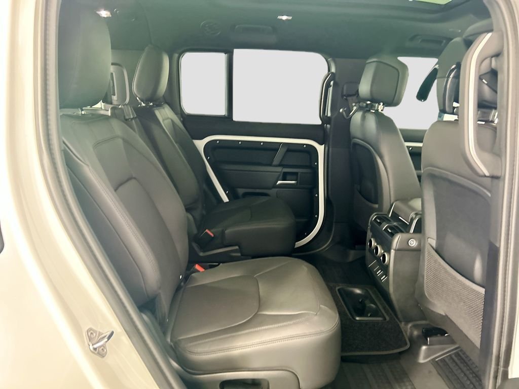 2026 Land Rover Defender S - Photo 21