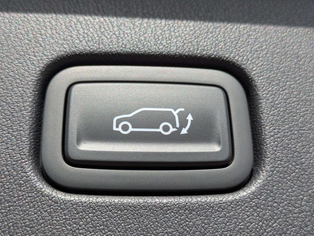 New 2027 Snow White Pearl Kia EX image 14