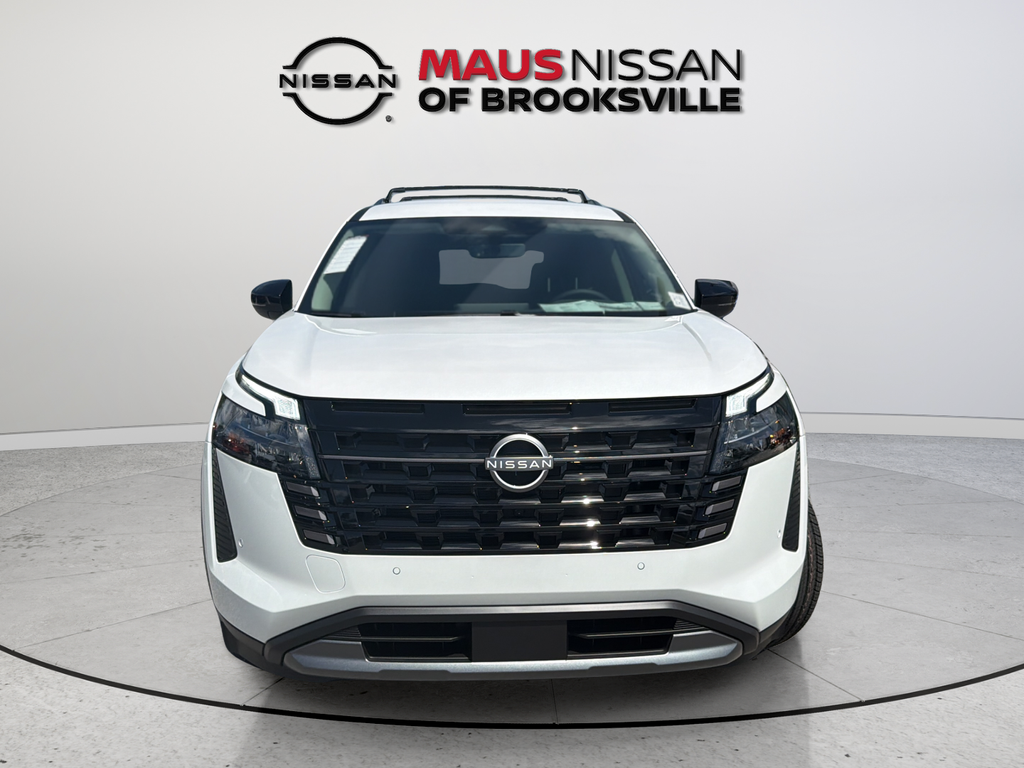 New 2026 White Nissan SL image 3