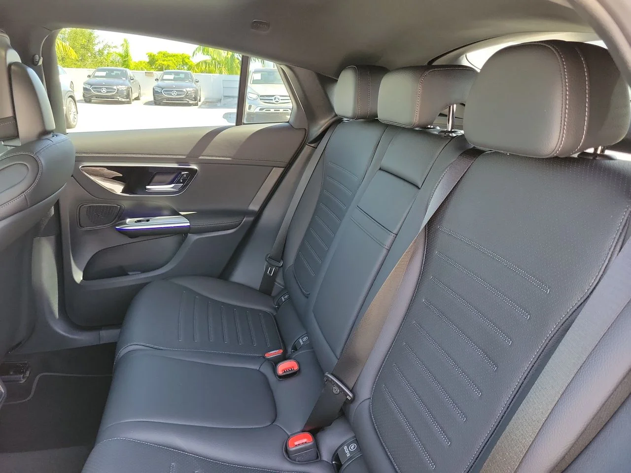 New 2027 Black Mercedes-Benz GLC 300 image 12
