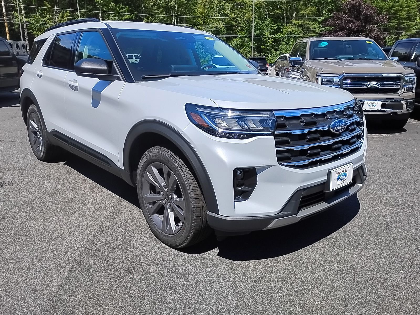 New 2026 Space White Metallic Ford Active image 1