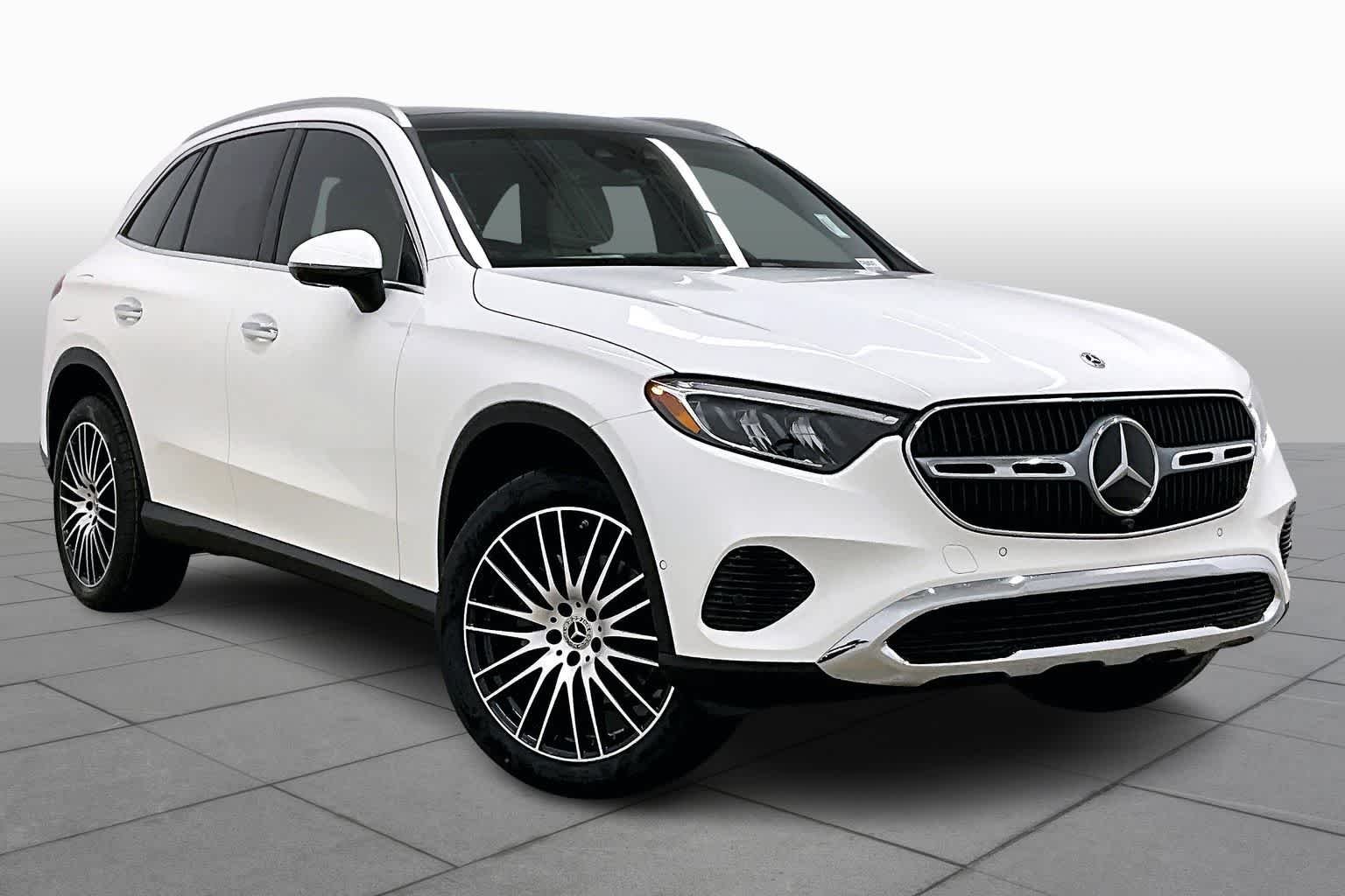 New 2026 Polar White Mercedes-Benz GLC 300 image 2