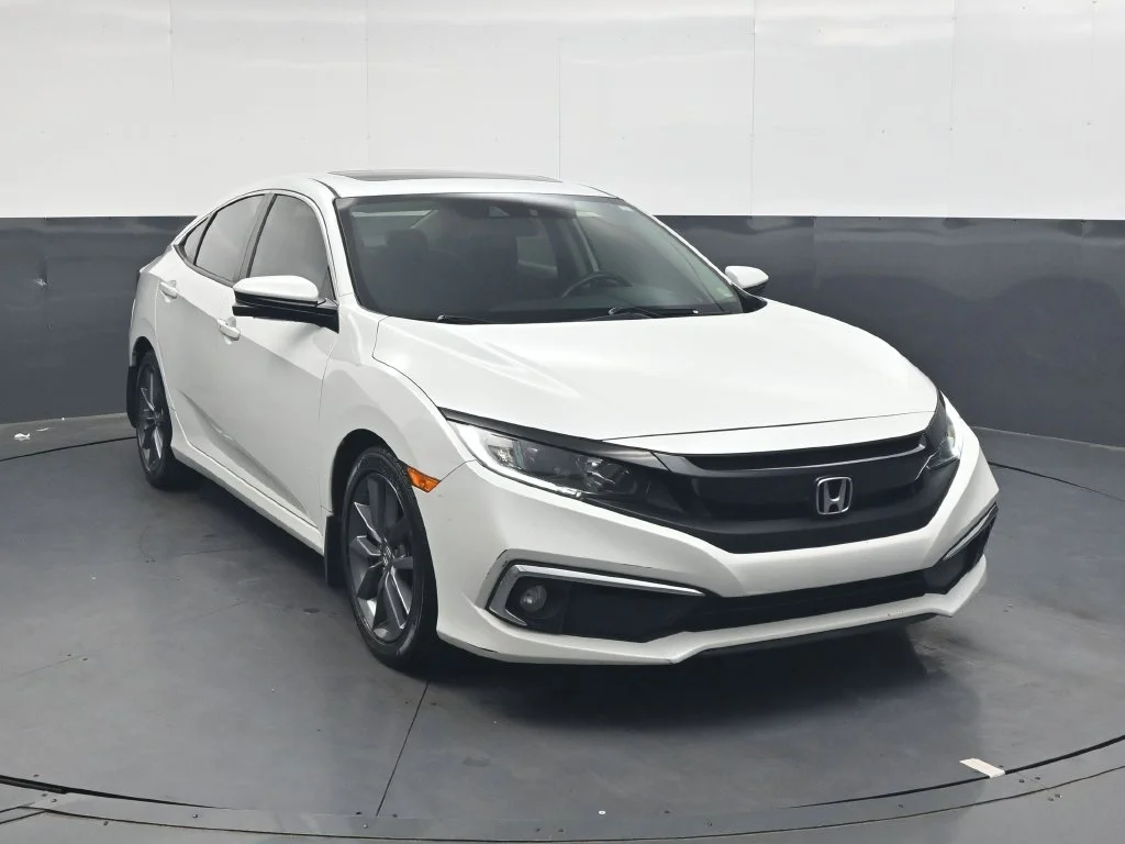 Used 2019  Honda EX image 2