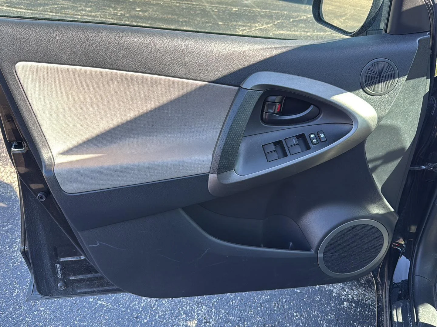 Used 2012 Black Toyota Base image 14