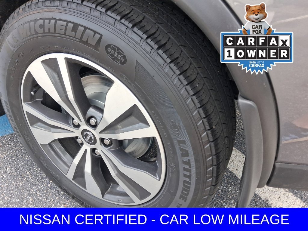 Used 2024 Gray Nissan SV image 10