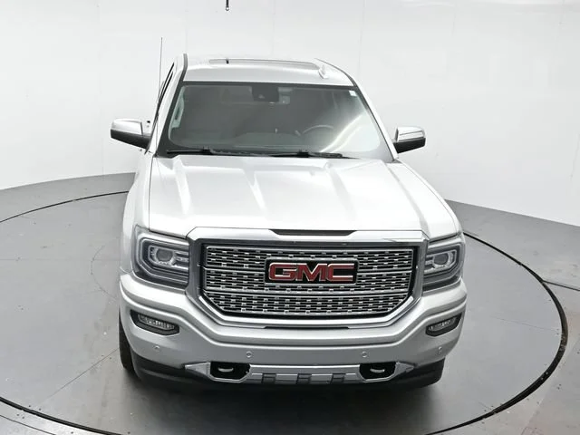 Used 2018 QUICKSILVER METALLIC GMC Denali image 32