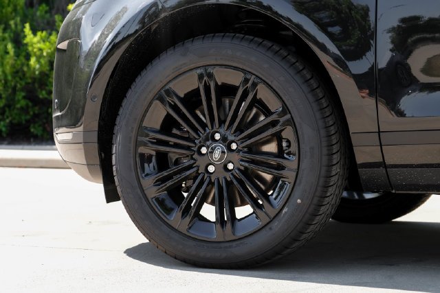 New 2026 Santorini Black Land Rover S image 62