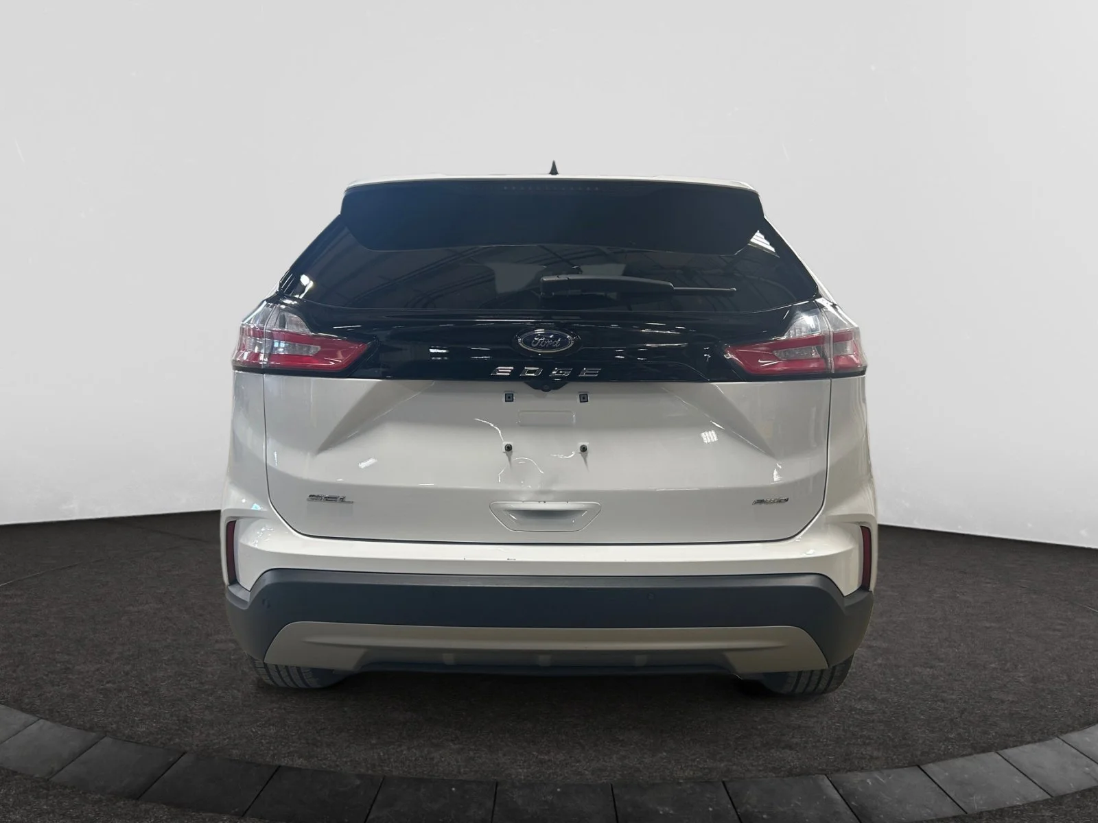 Used 2023 OXF WHITE Ford SEL AWD image 4