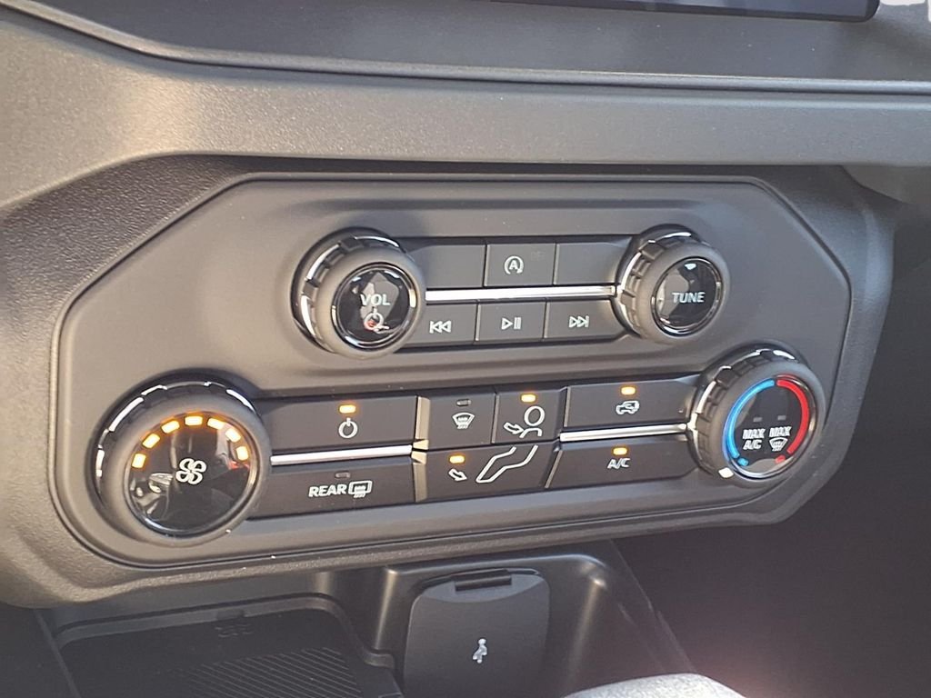 2025 Ford Bronco 4-Door Base - Photo 14