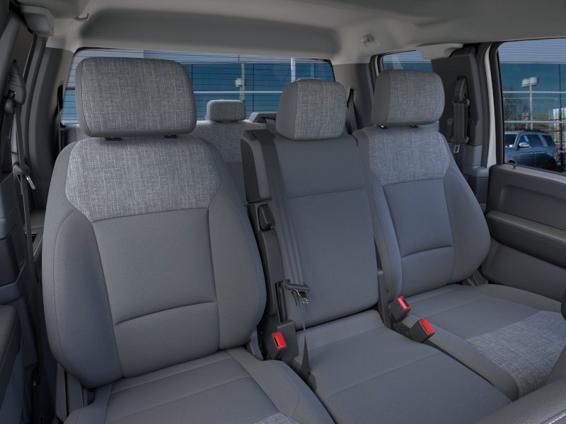 New 2026 Oxford White Ford XLT image 11