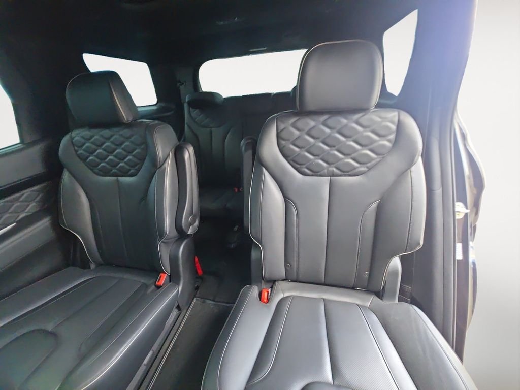 Used 2022 White Hyundai Calligraphy image 16