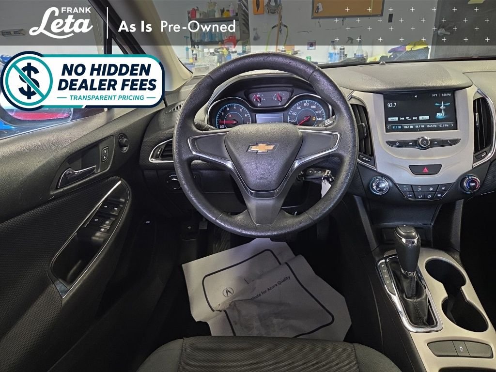 Used 2016 Red Hot Chevrolet  image 18