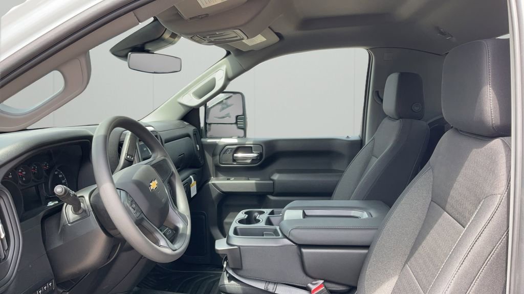 New 2026 Summit White Chevrolet Work Truck image 30