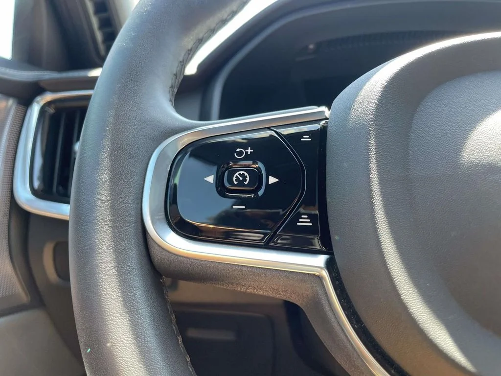 Certified Used 2023 Platinum Grey Volvo Ultimate image 15