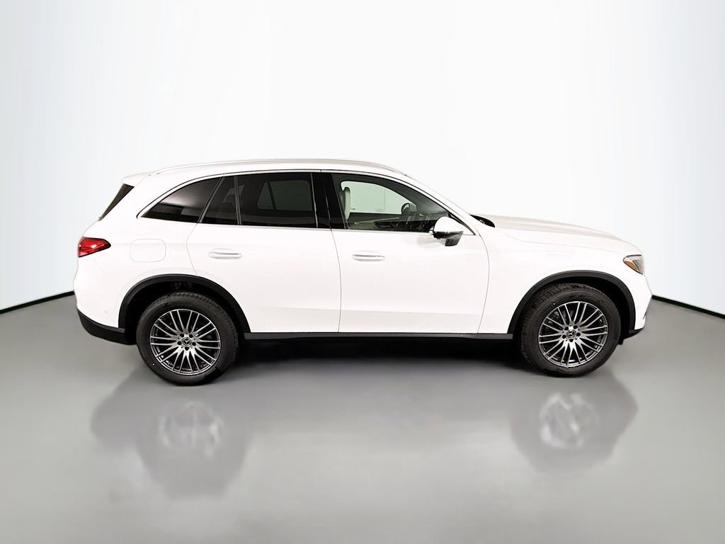 New 2026 Polar White Mercedes-Benz GLC 300 image 41