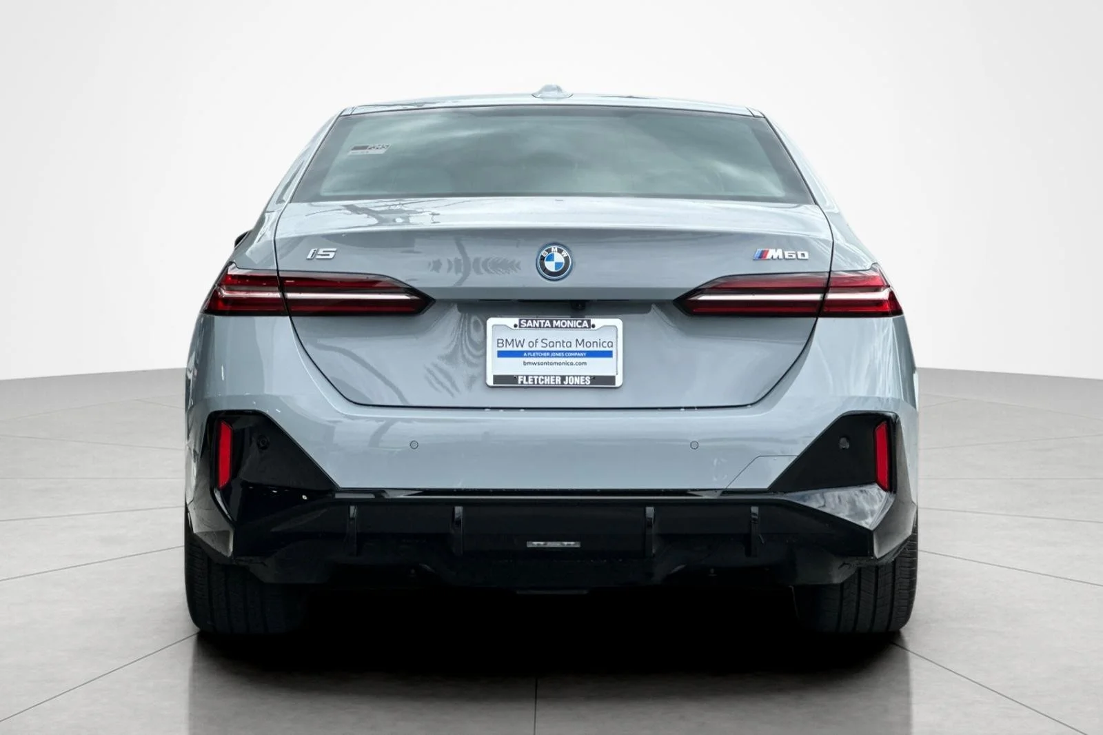 Used 2025 Brooklyn Grey Metallic BMW M60 image 4