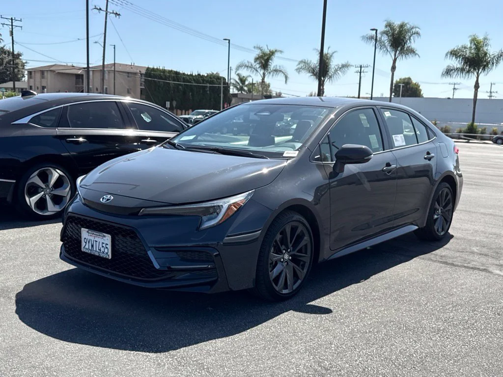 Certified Used 2026  Toyota SE image 3