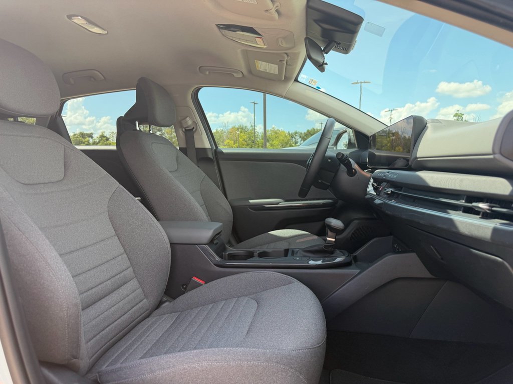 Used 2025 Morning Haze Kia EX image 11