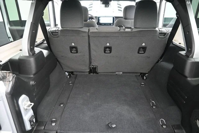 Used 2024 Silver Jeep Rubicon image 16