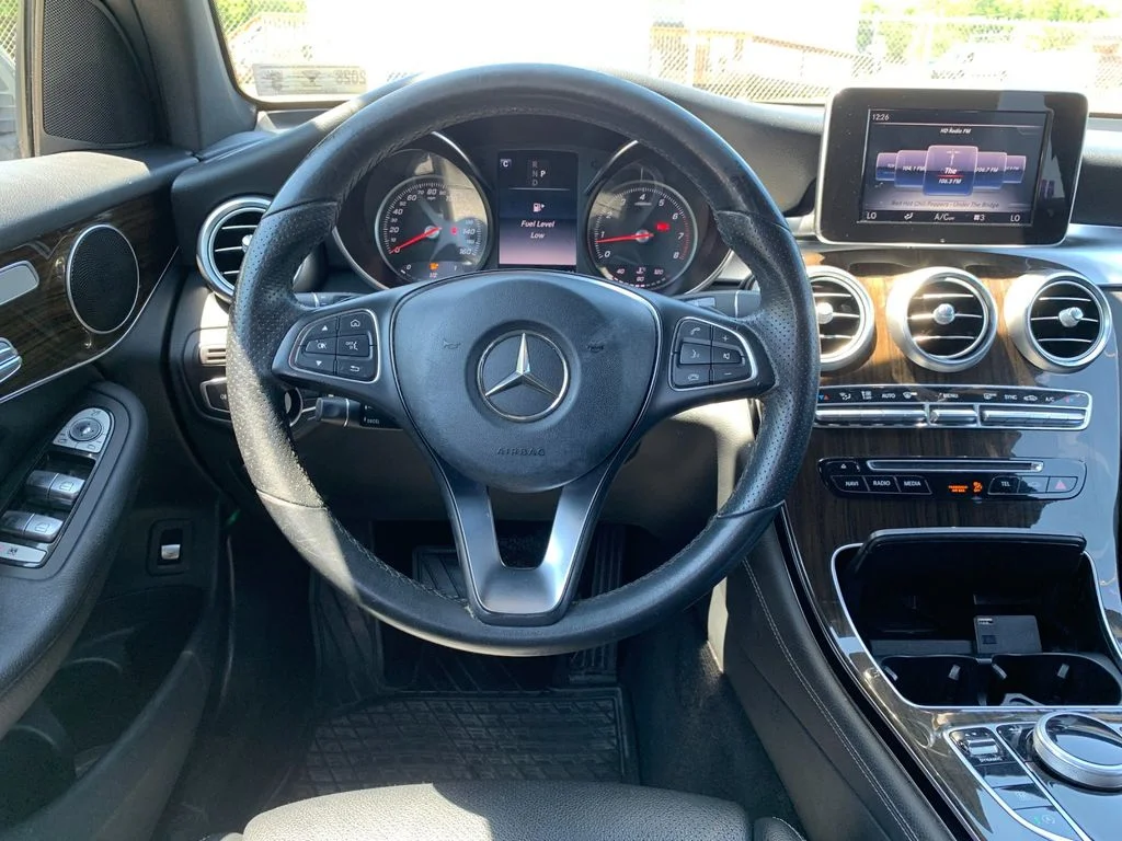 Used 2017 Gray Mercedes-Benz GLC 300 image 17