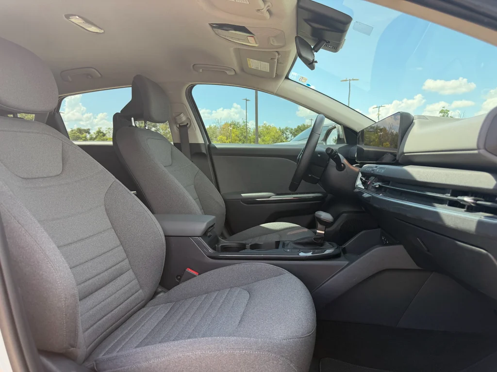 Used 2025 Morning Haze Kia EX image 11