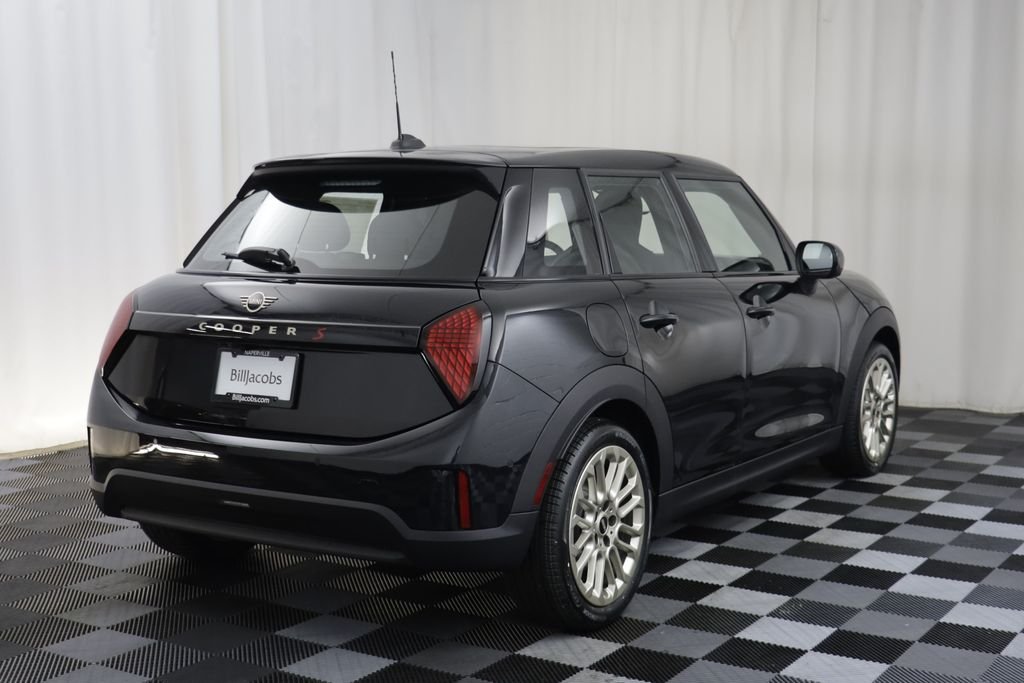 New 2026 Midnight Black MINI Iconic image 17