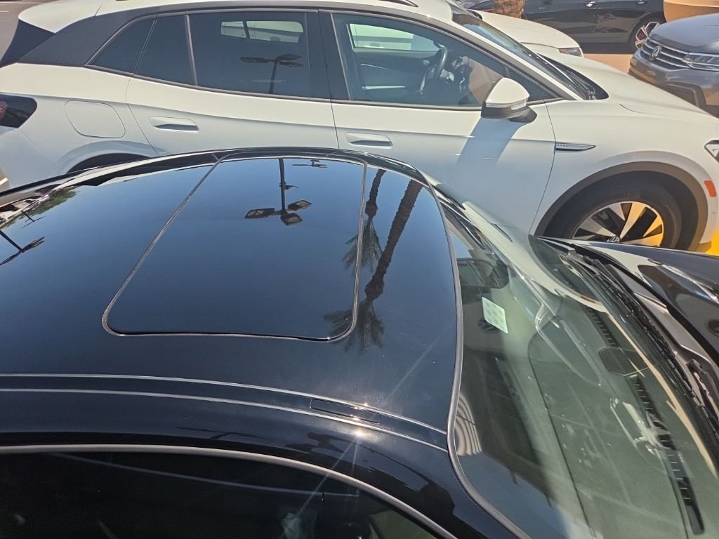 Used 2007  Porsche Carrera 4 image 11