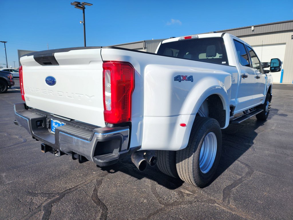 Used 2024 Oxford White Ford XLT image 5
