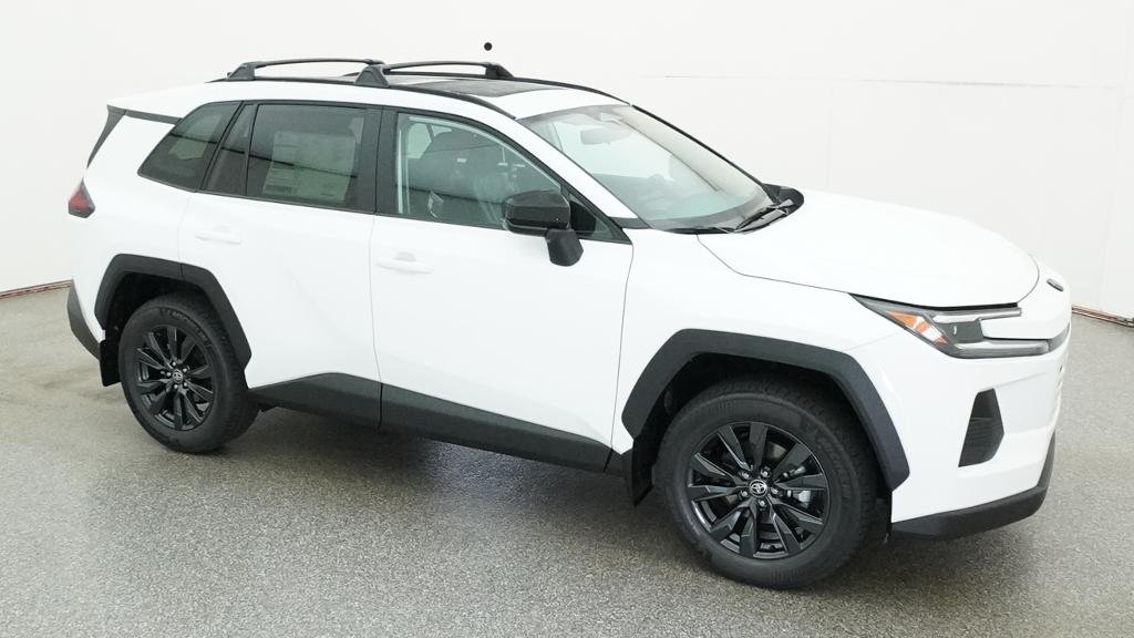 New 2026 Ice Cap Toyota XLE Premium image 12