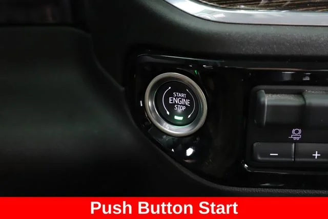 Used 2025 White GMC Elevation image 22