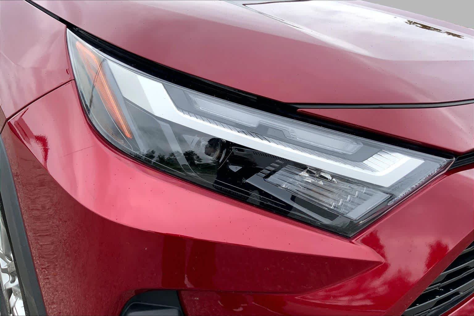 Used 2024 Ruby Flare Pearl Toyota XLE Premium image 27