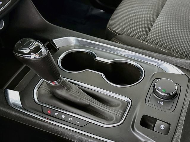 Used 2019 SILVER ICE METALLIC Chevrolet LT Cloth image 17